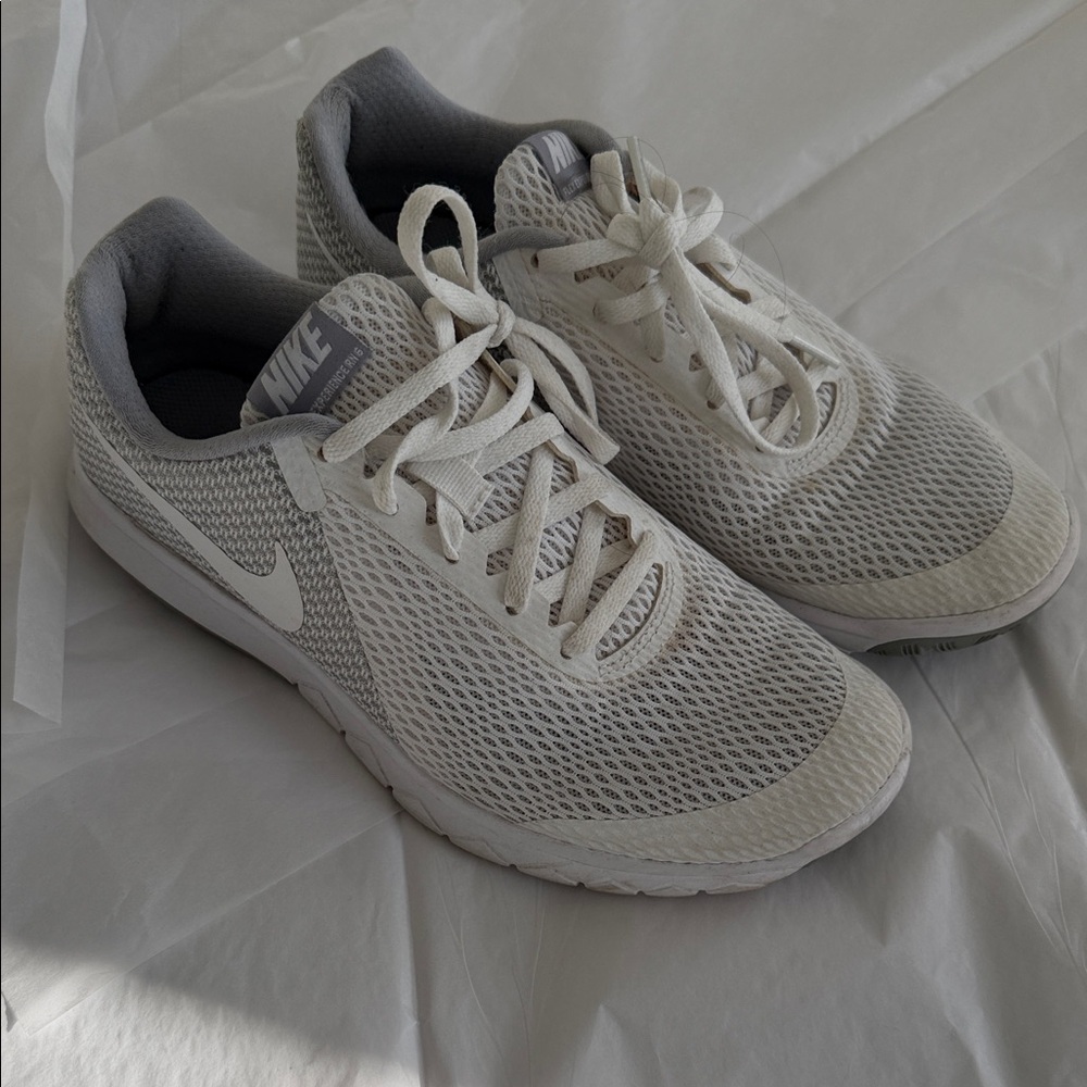 Nike Women's Light Gray and White Mesh Training Sneakers